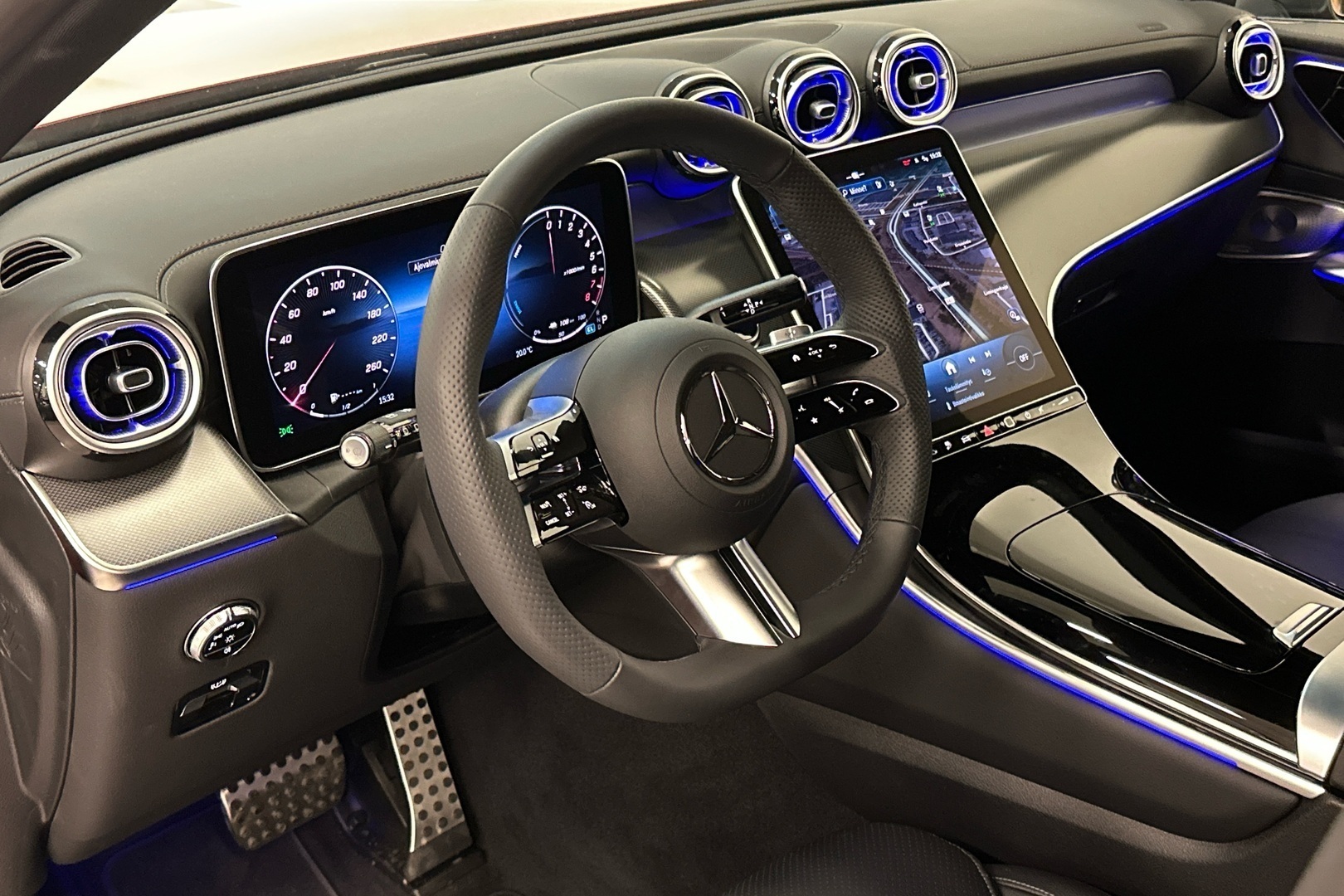 MERCEDES-BENZ GLC 2024