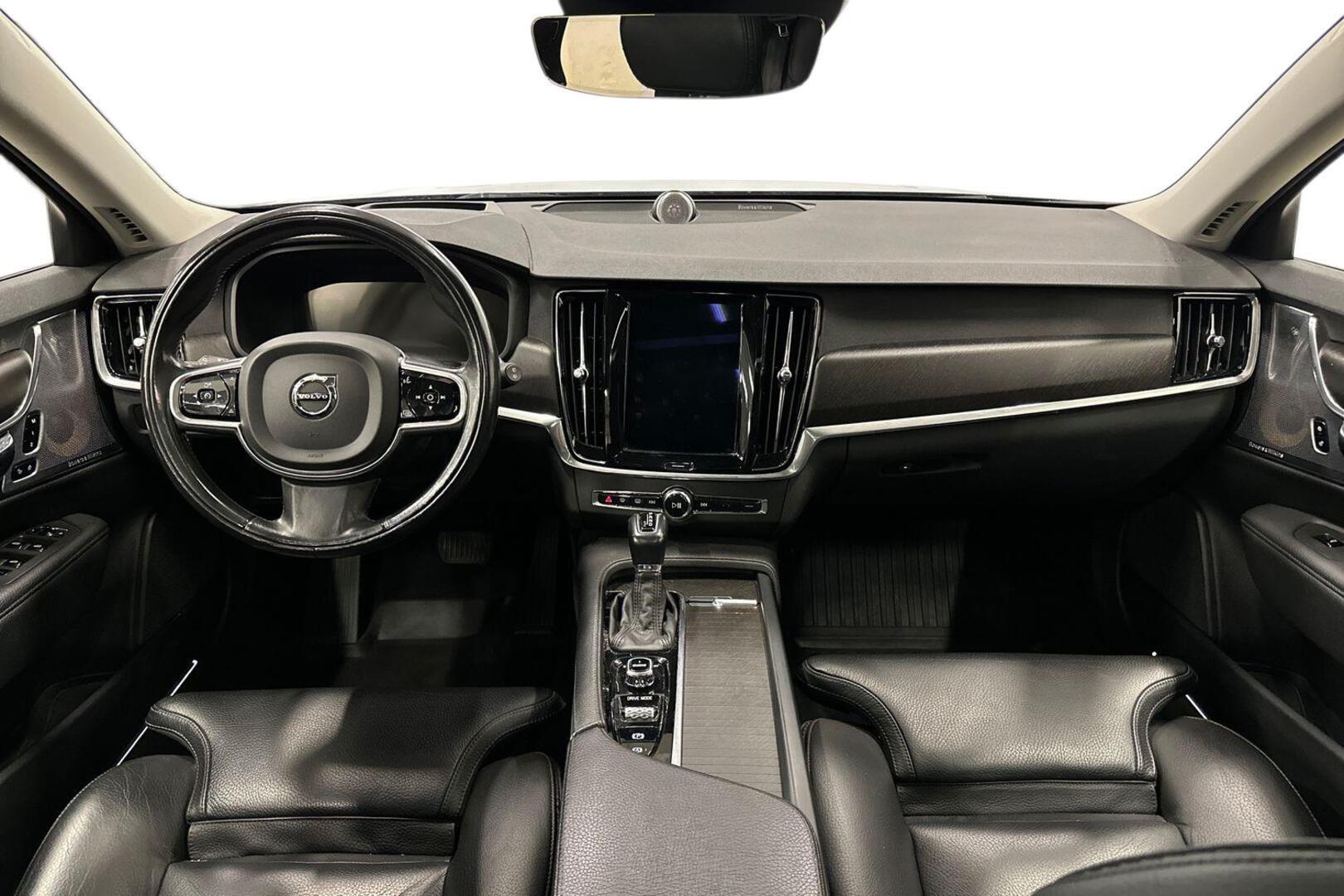 VOLVO V90 Cross Country 2017