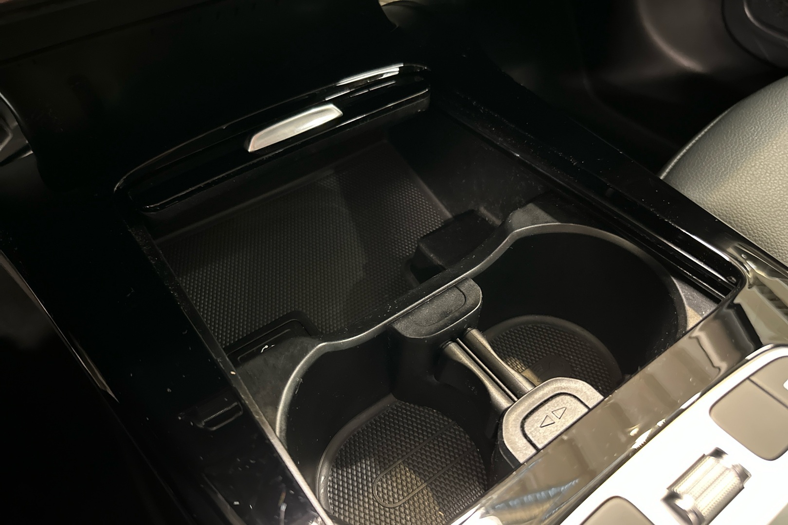 MERCEDES-BENZ A 2025