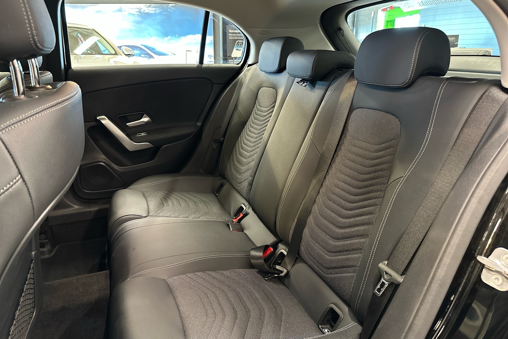 MERCEDES-BENZ A 2025