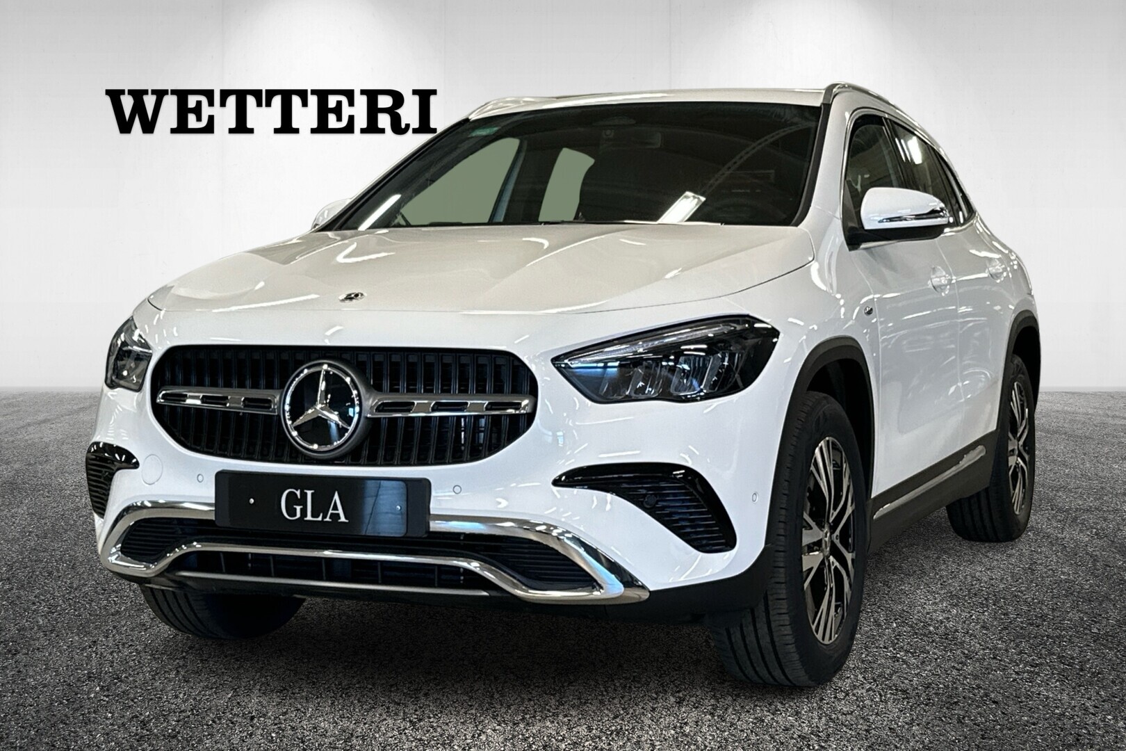 MERCEDES-BENZ GLA 2025