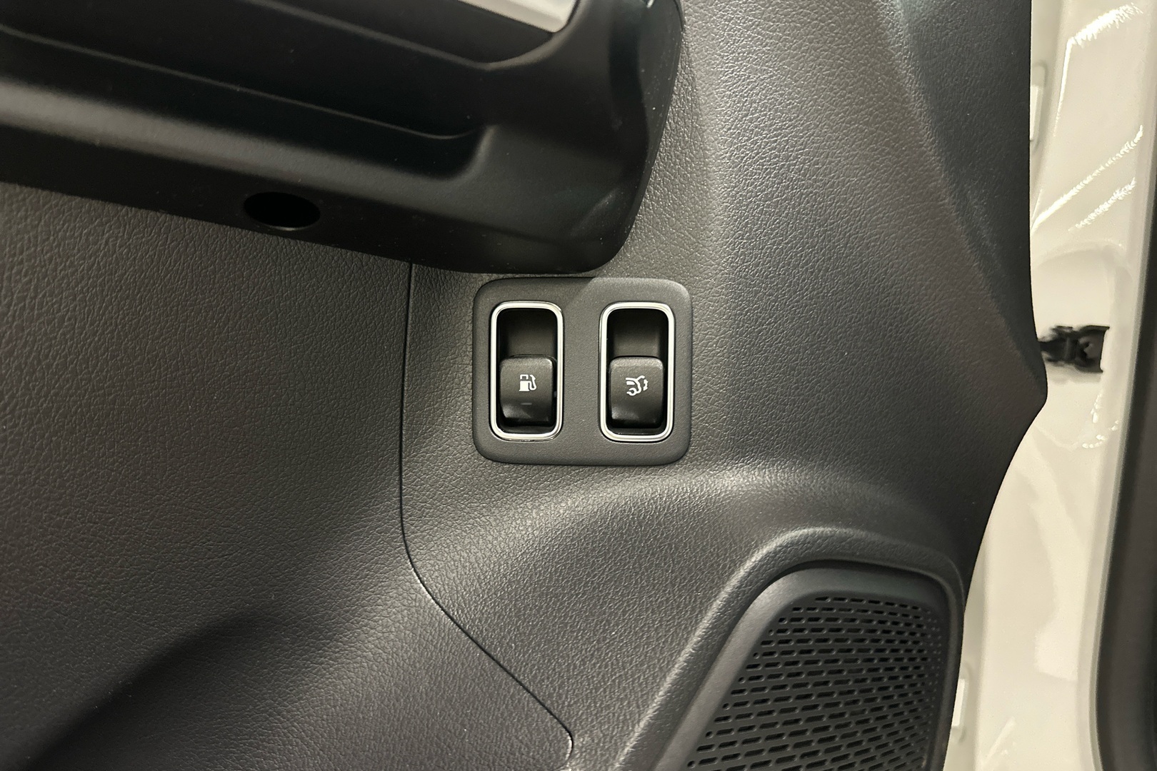 MERCEDES-BENZ GLA 2025