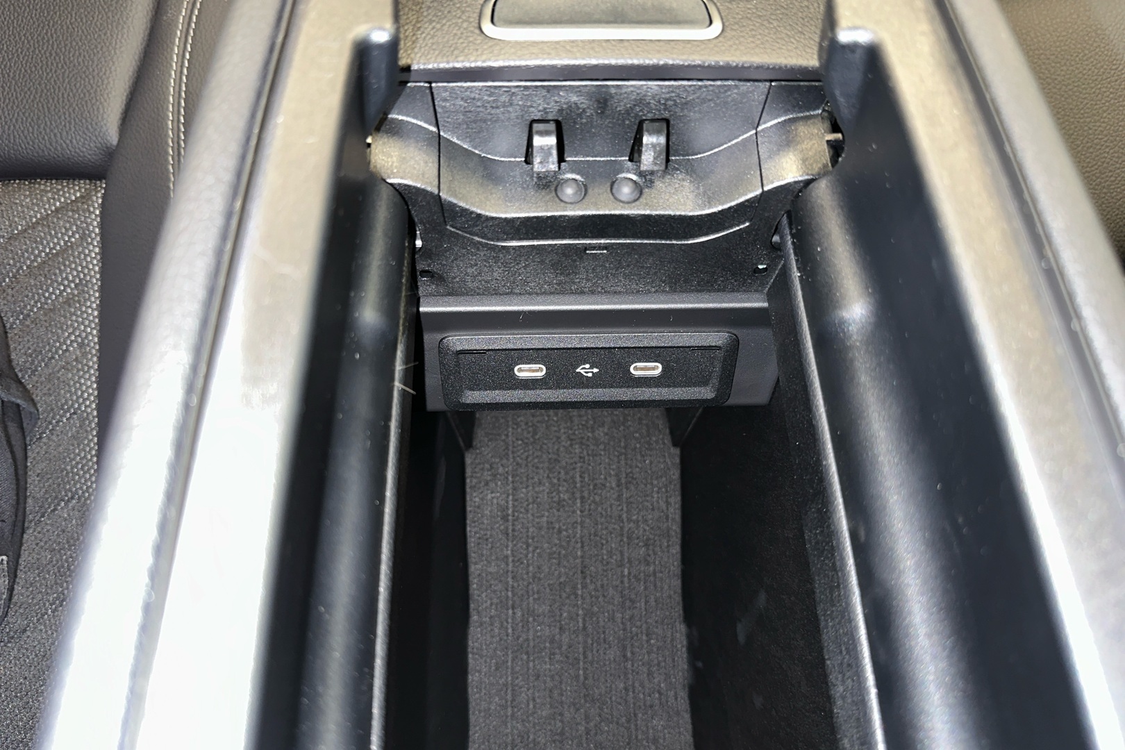 MERCEDES-BENZ GLA 2025