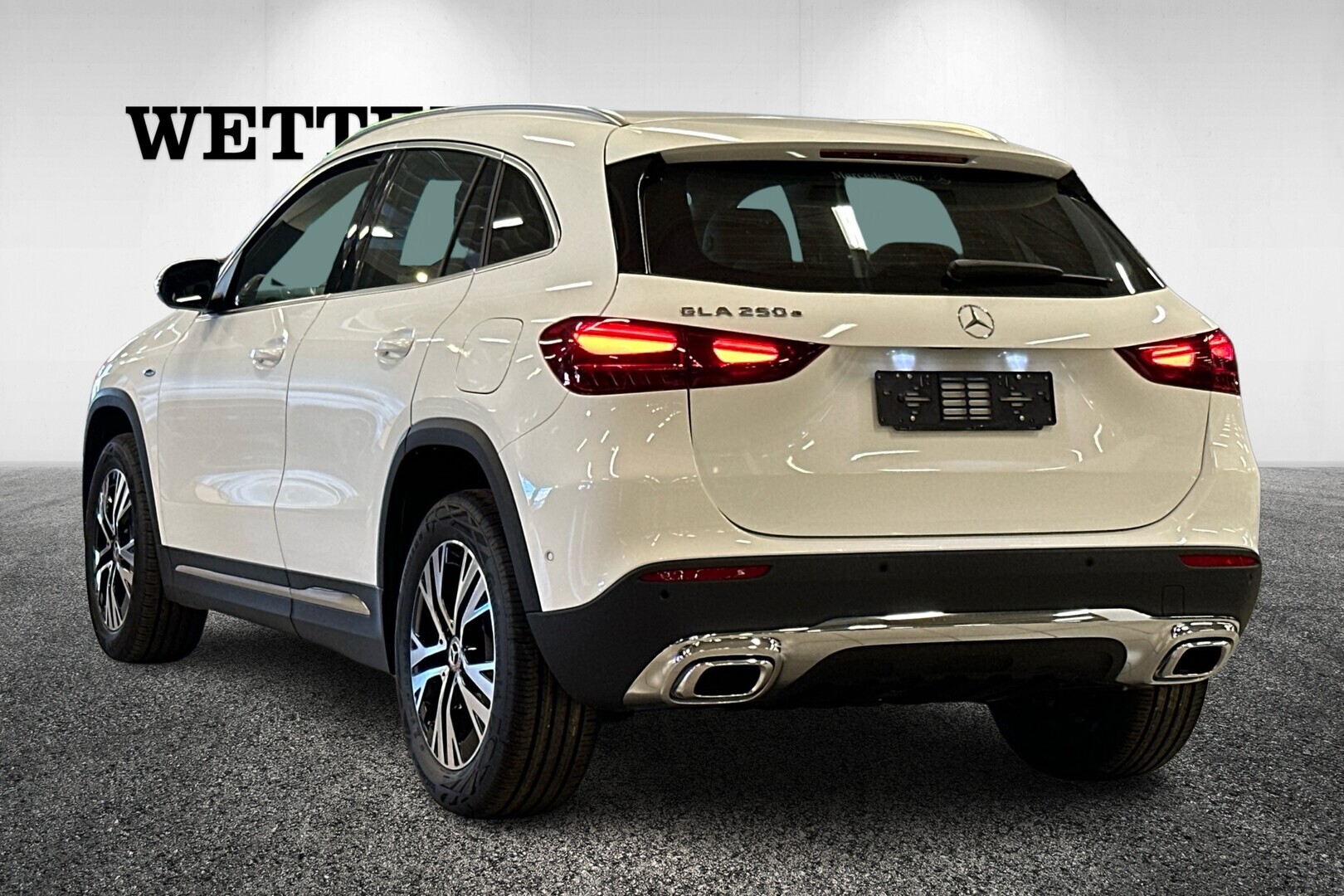 MERCEDES-BENZ GLA 2025