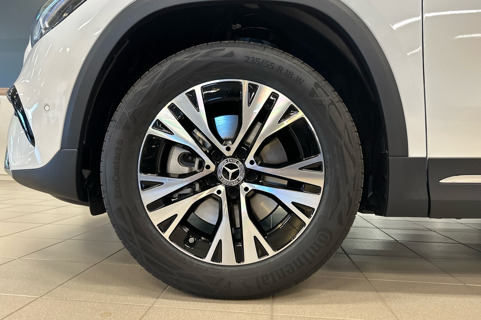 MERCEDES-BENZ GLA 2025