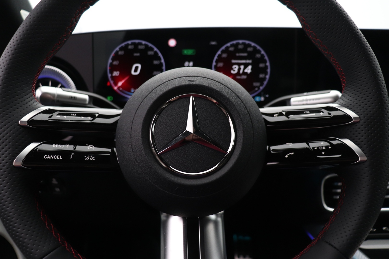 MERCEDES-BENZ CLA 13