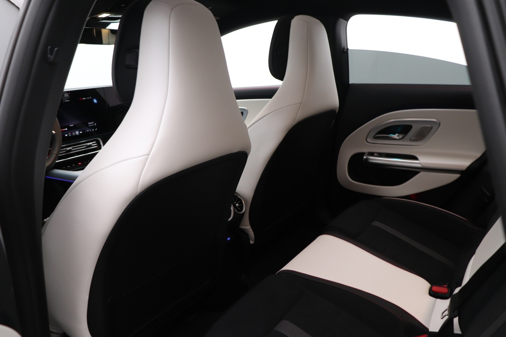 MERCEDES-BENZ CLA 32