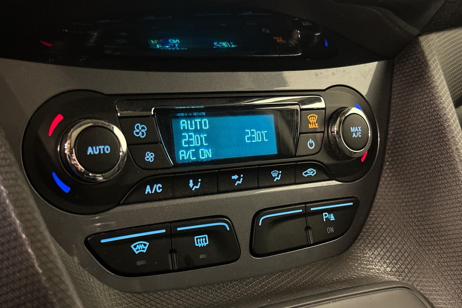 FORD Grand Tourneo Connect 2015