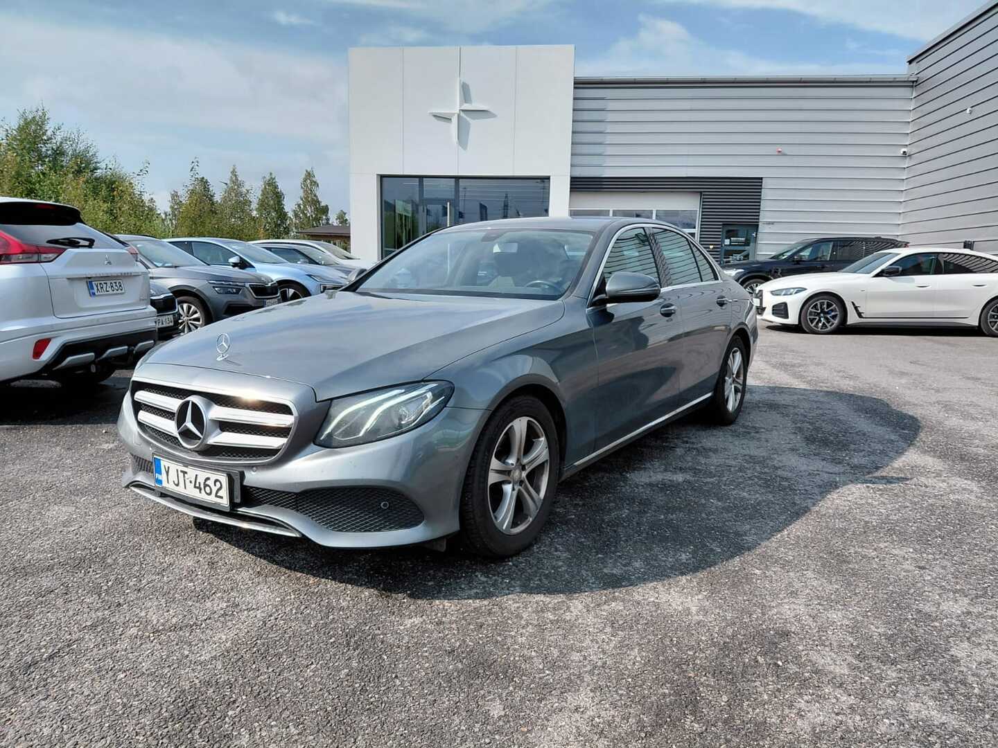 MERCEDES-BENZ E 2016