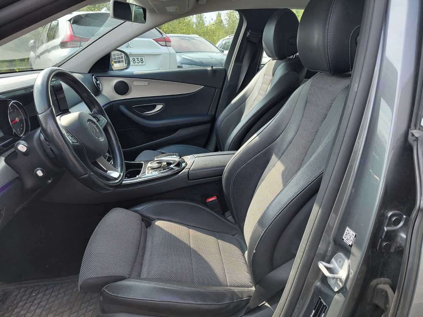MERCEDES-BENZ E 2016