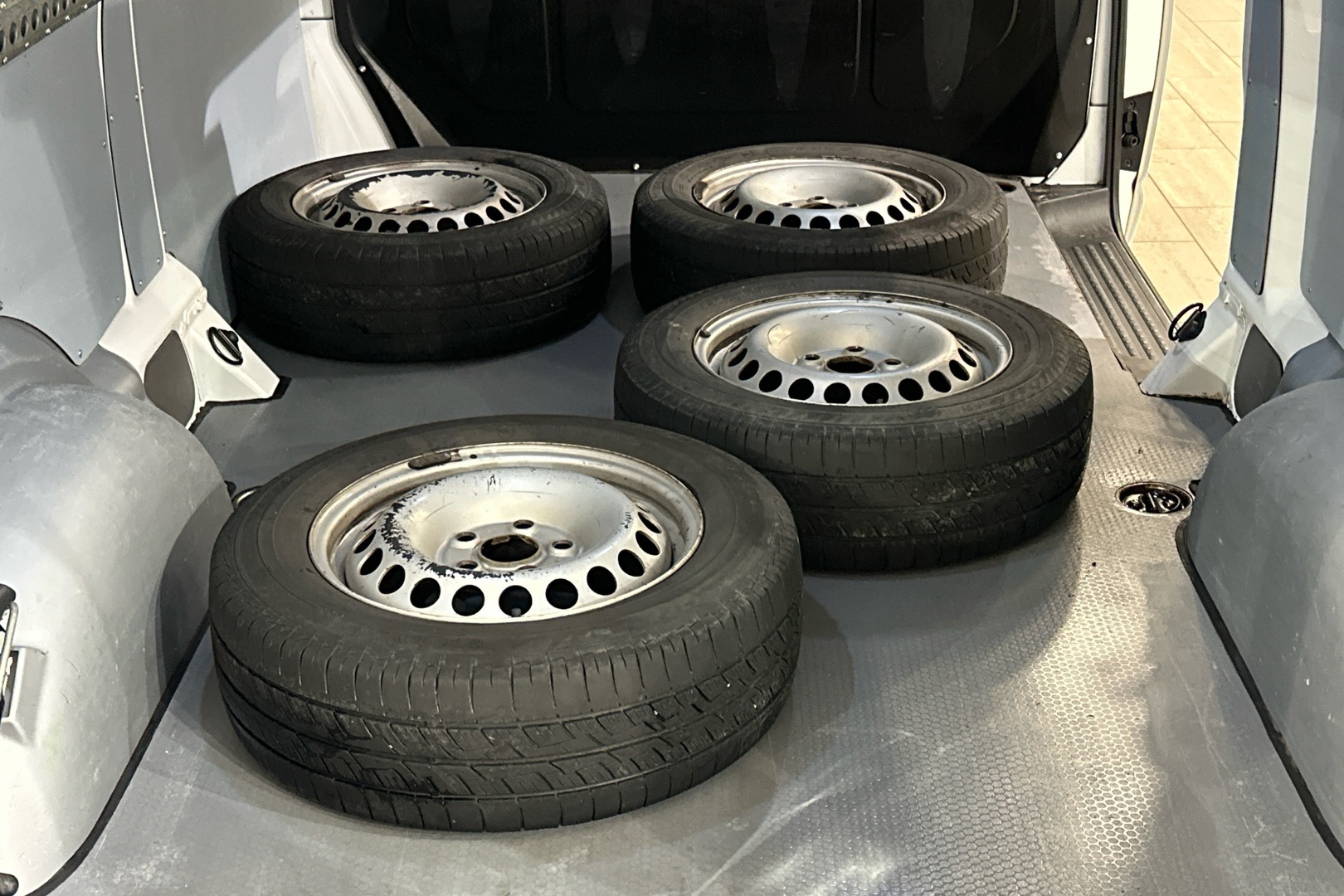 VOLKSWAGEN Transporter 2020