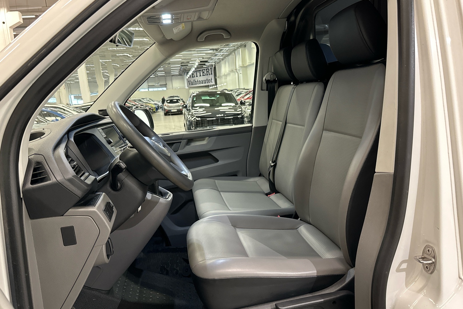 VOLKSWAGEN Transporter 2020