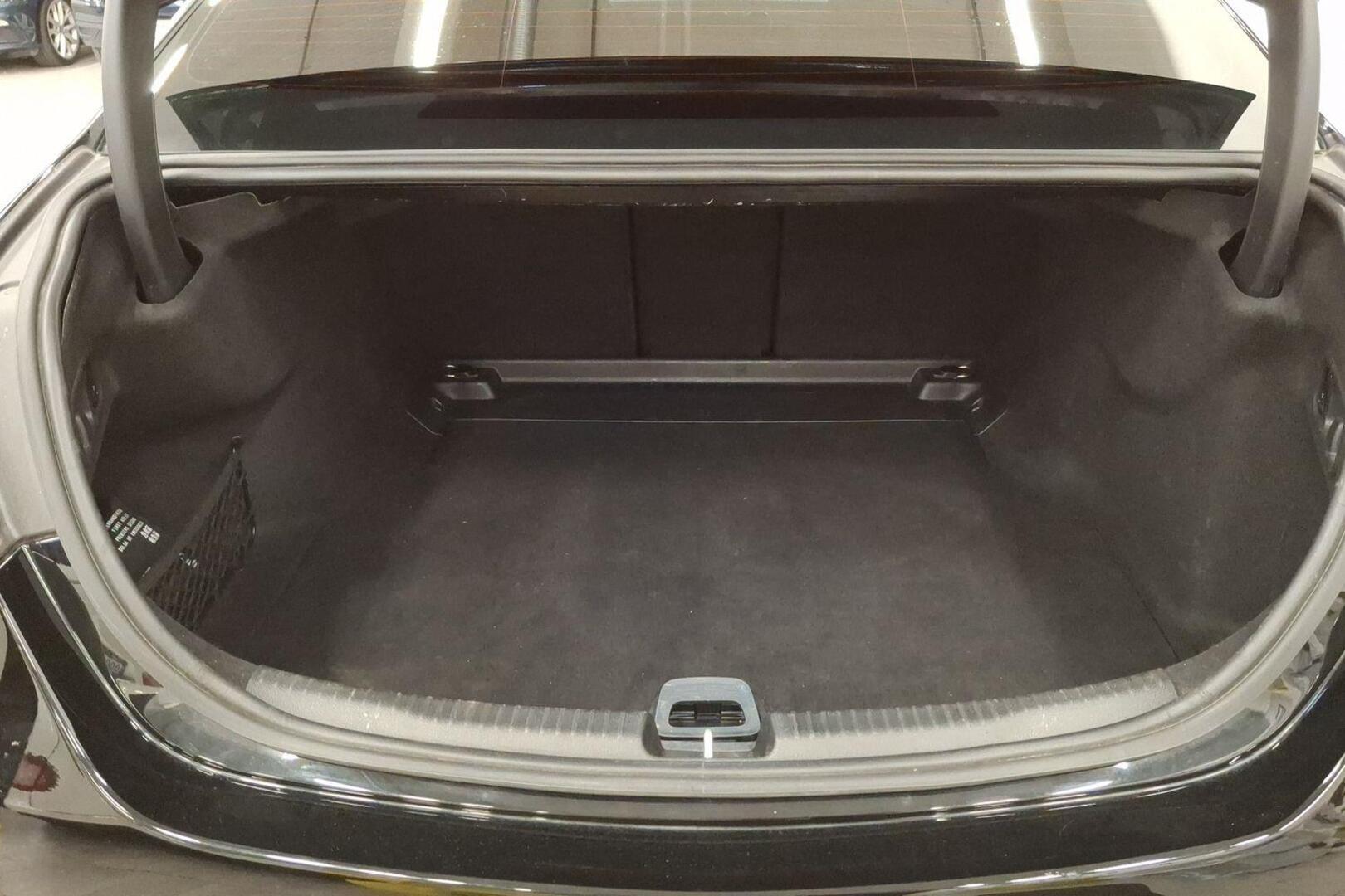 MERCEDES-BENZ C 12