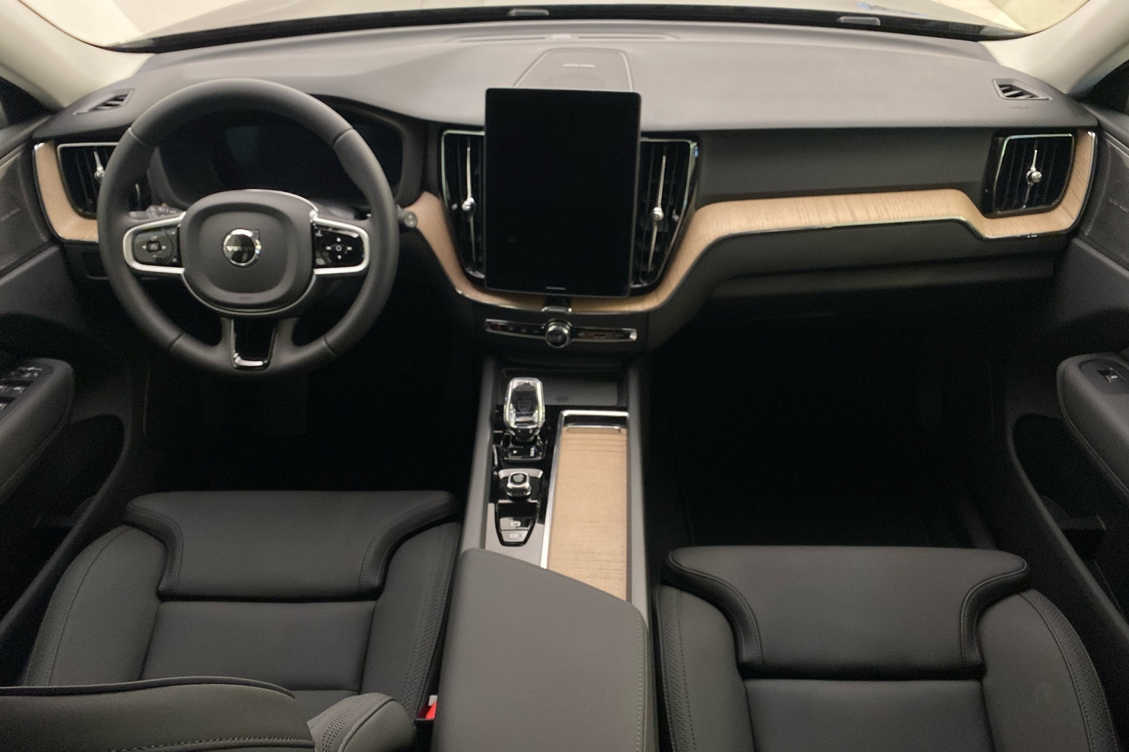VOLVO XC60 2026