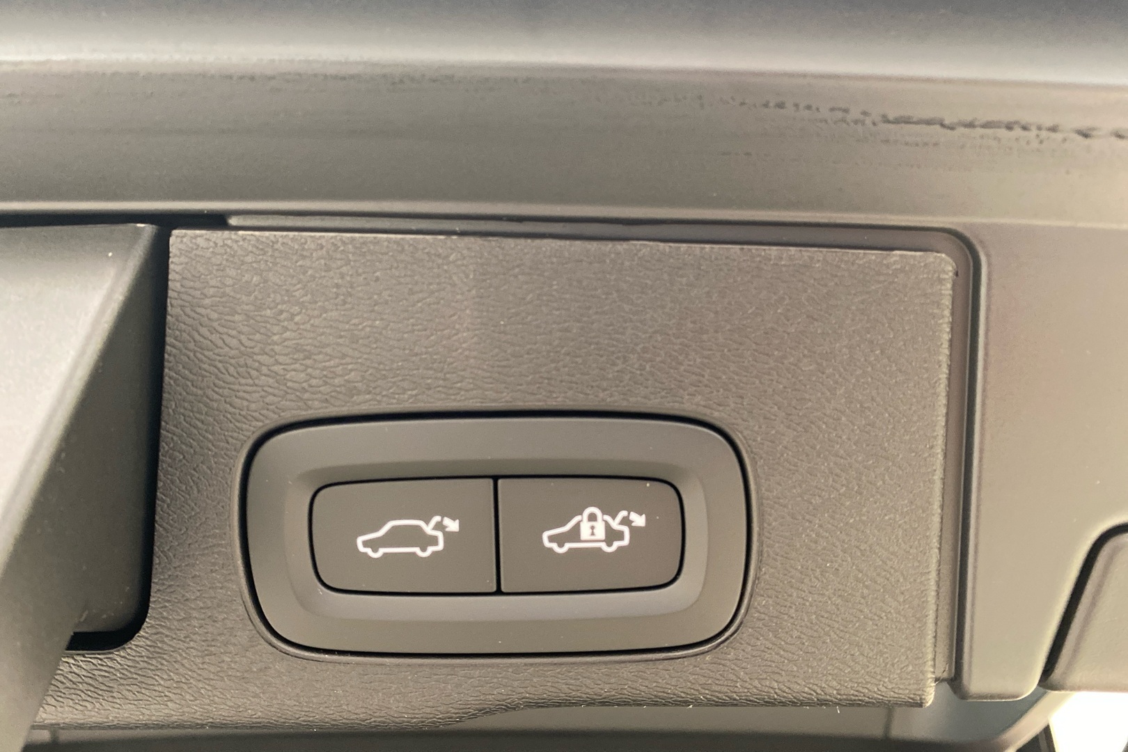 VOLVO XC60 2026