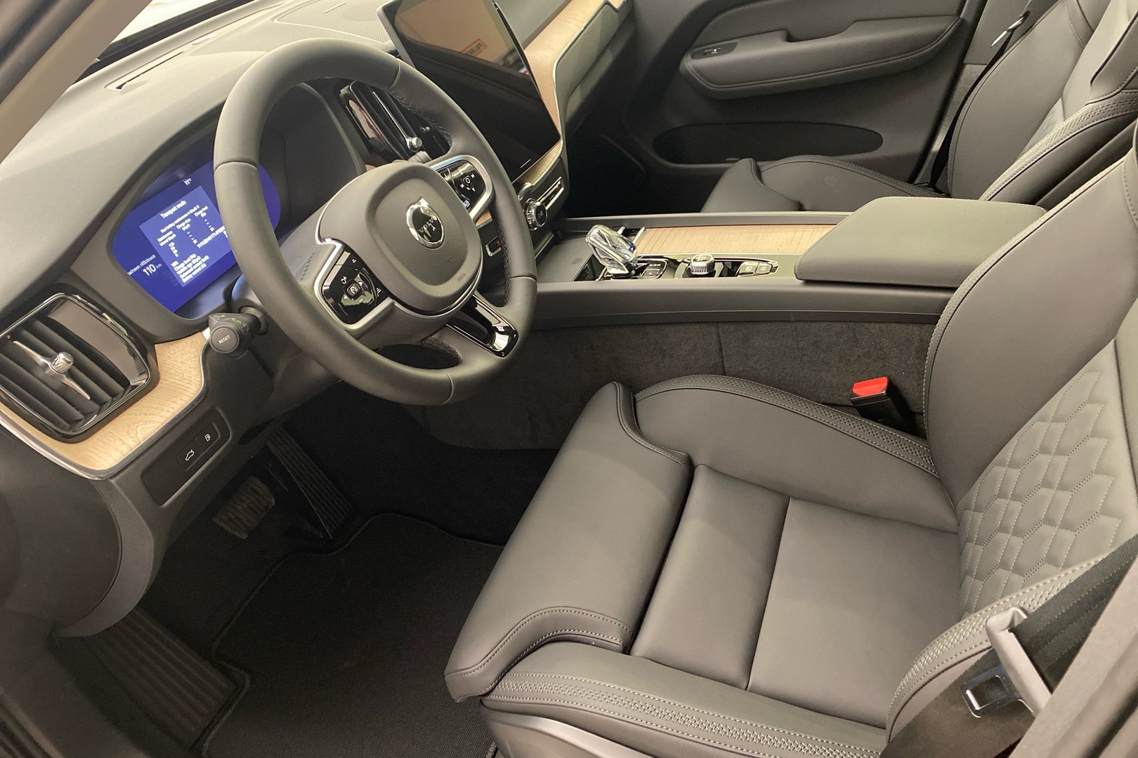 VOLVO XC60 2026