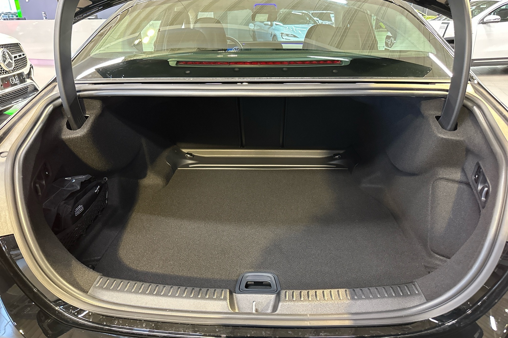 MERCEDES-BENZ E 2026