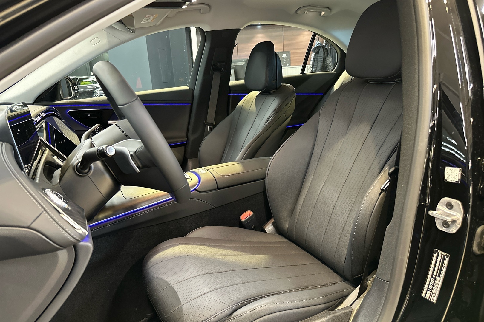 MERCEDES-BENZ E 2026