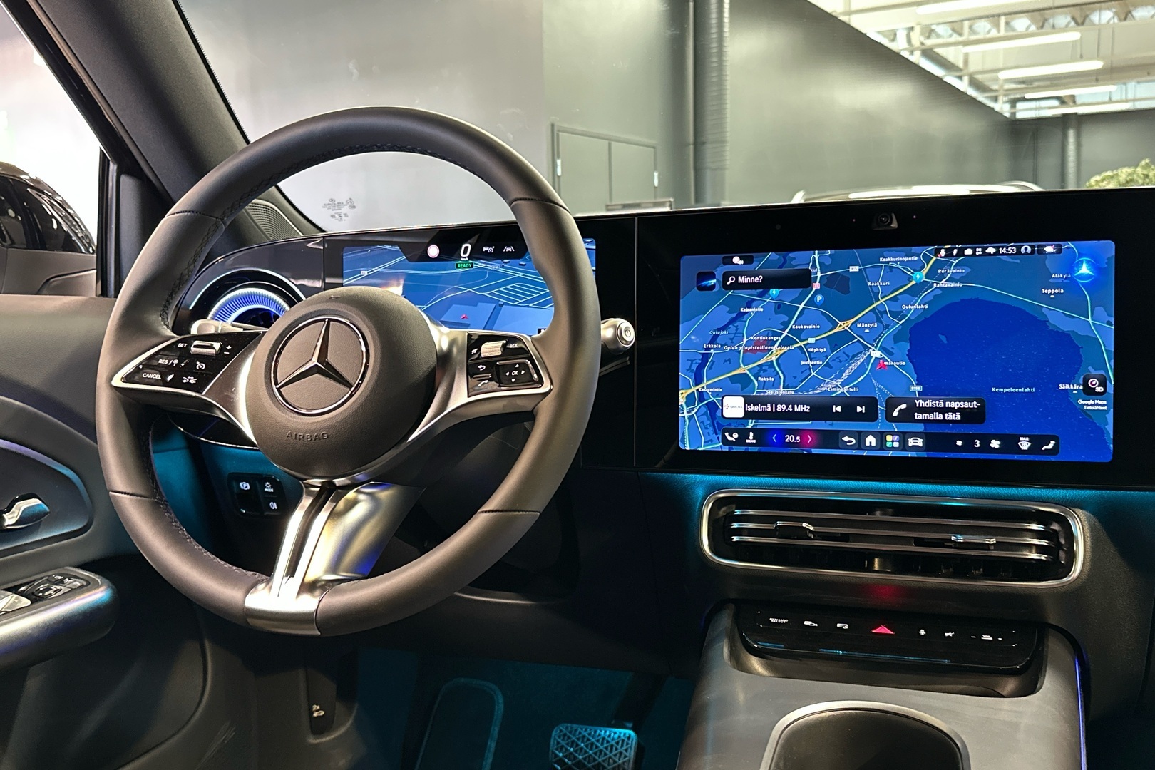 MERCEDES-BENZ GLB 2026