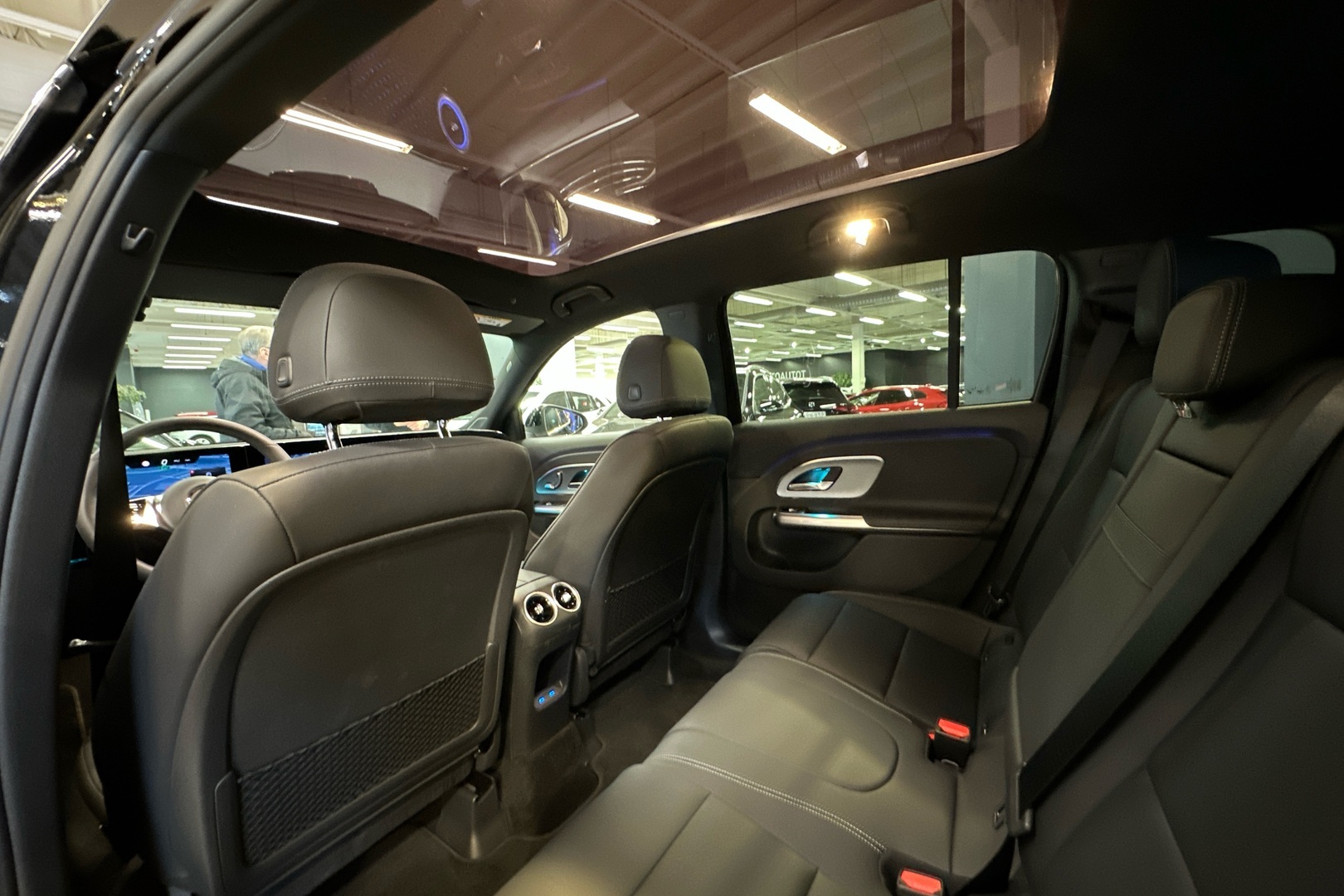MERCEDES-BENZ GLB 2026