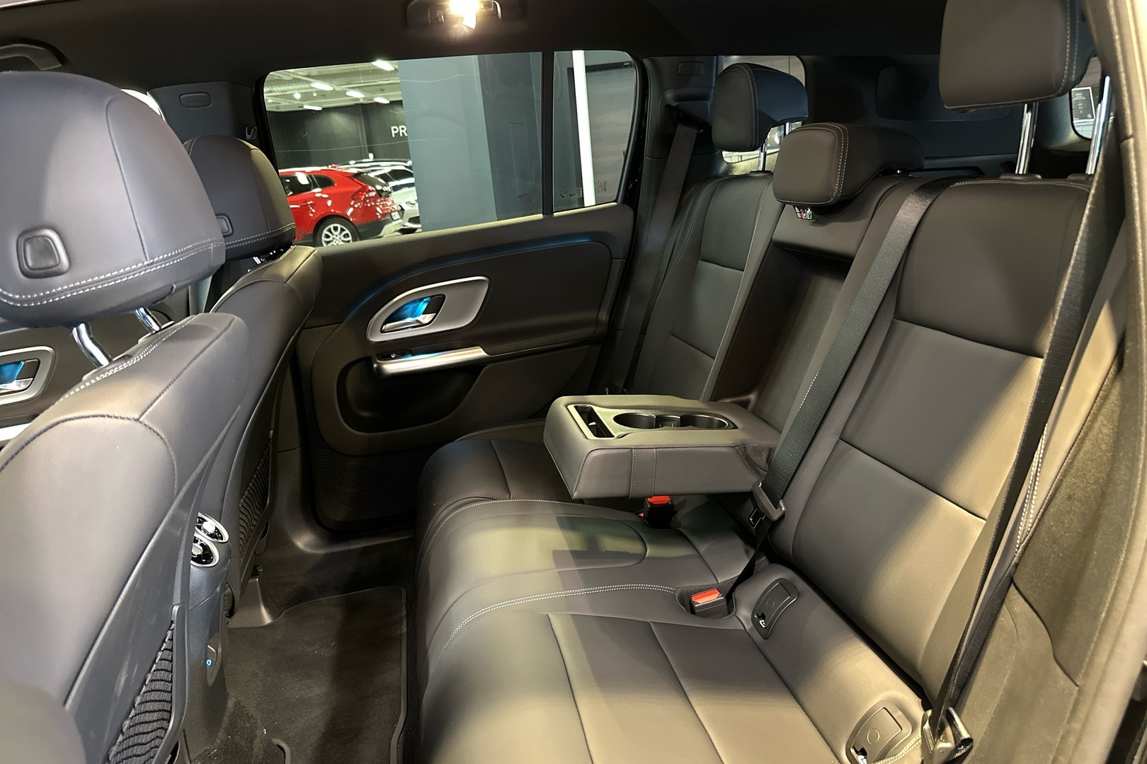 MERCEDES-BENZ GLB 2026