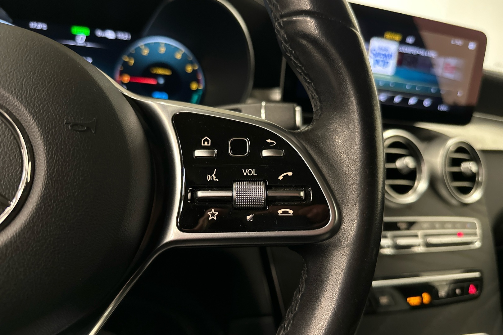 MERCEDES-BENZ GLC 2020