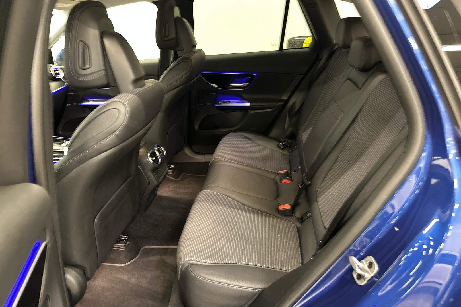 MERCEDES-BENZ GLC 10