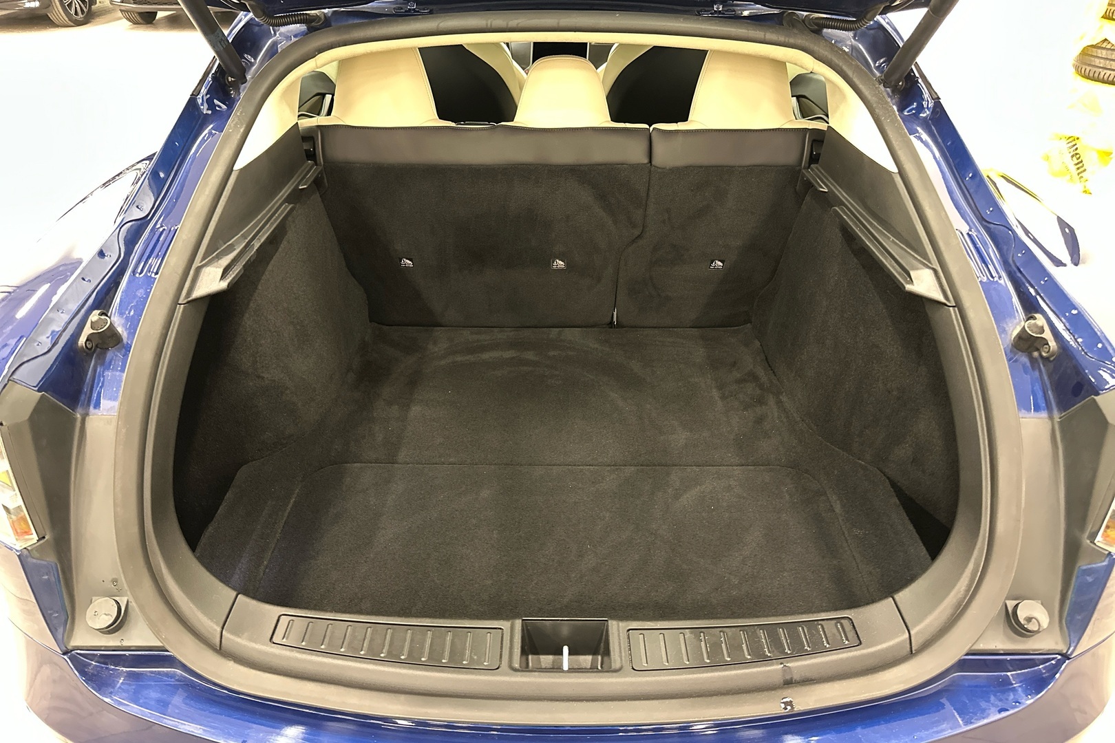 TESLA Model S 2018