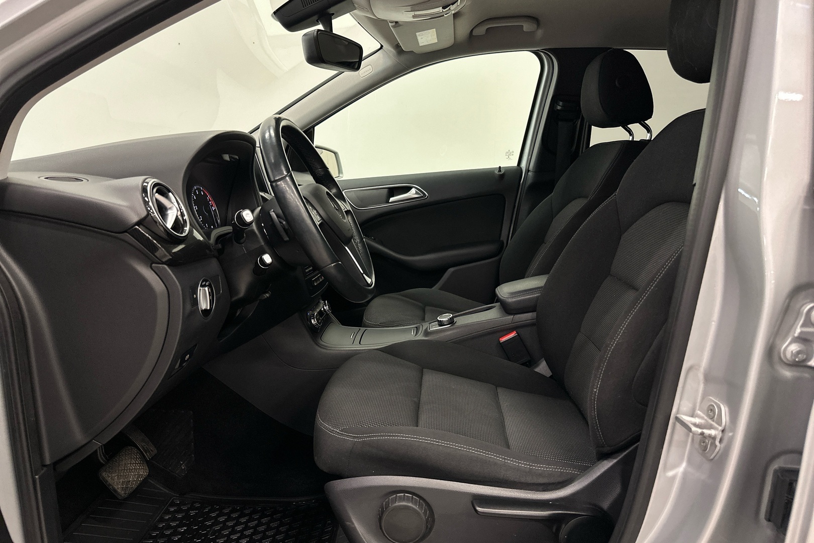 MERCEDES-BENZ B 2014