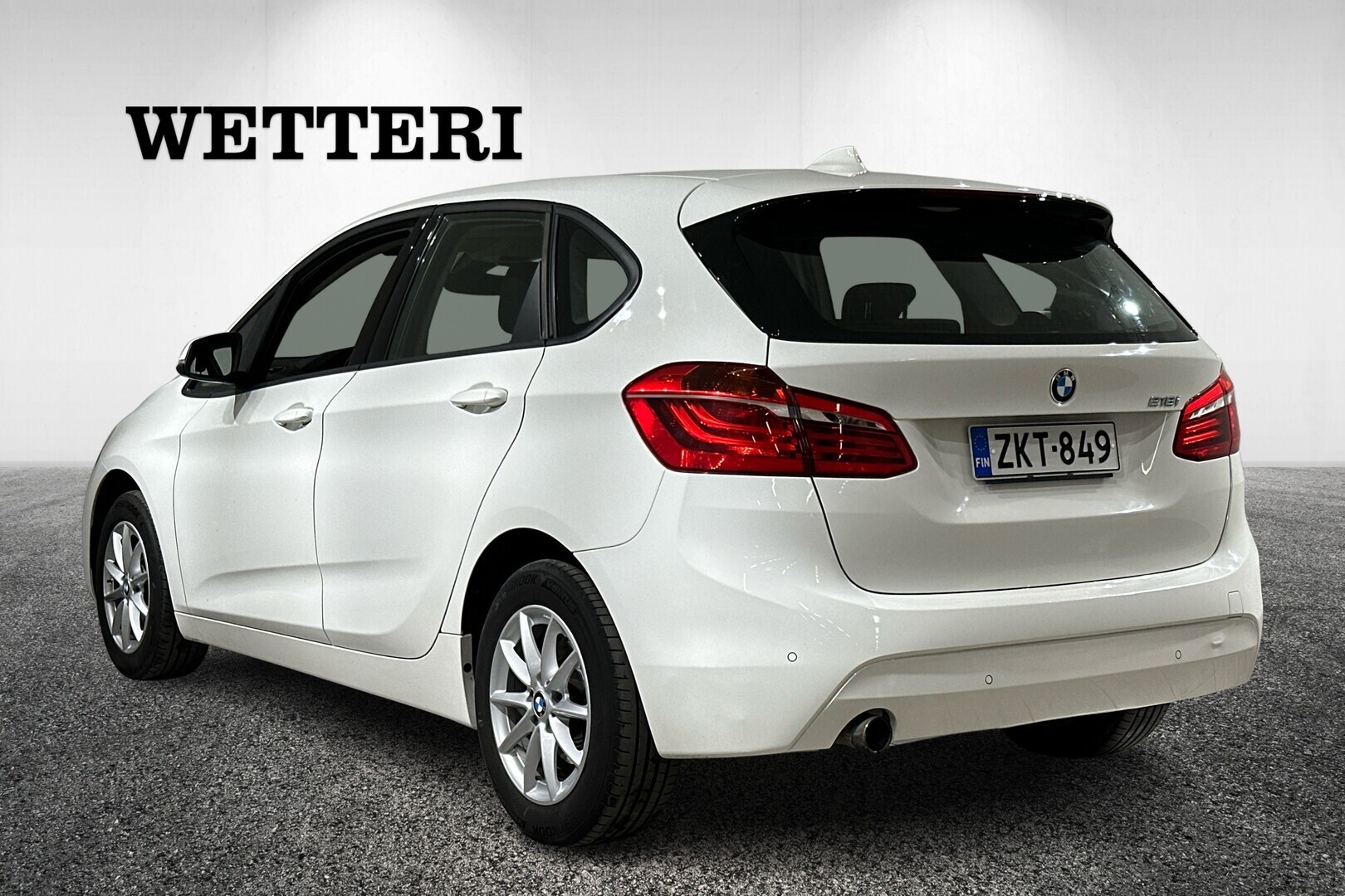 BMW 218 2016