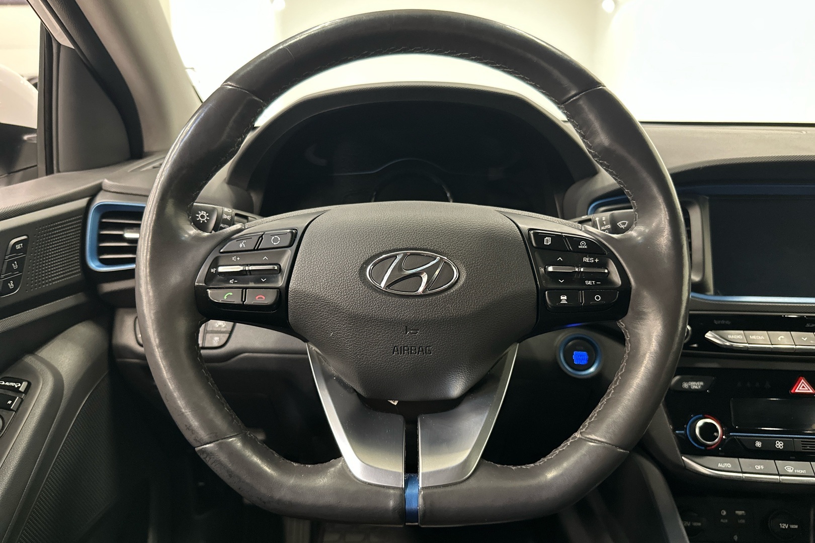 HYUNDAI IONIQ hybrid 2017