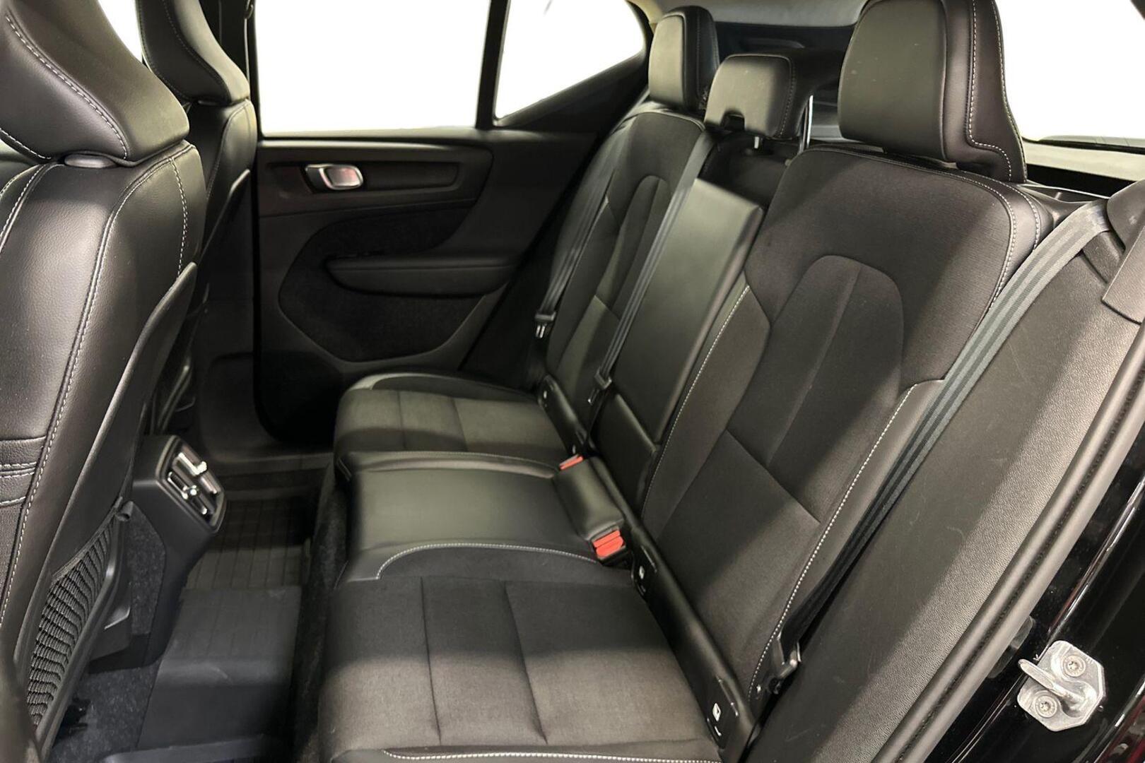 VOLVO XC40 2019