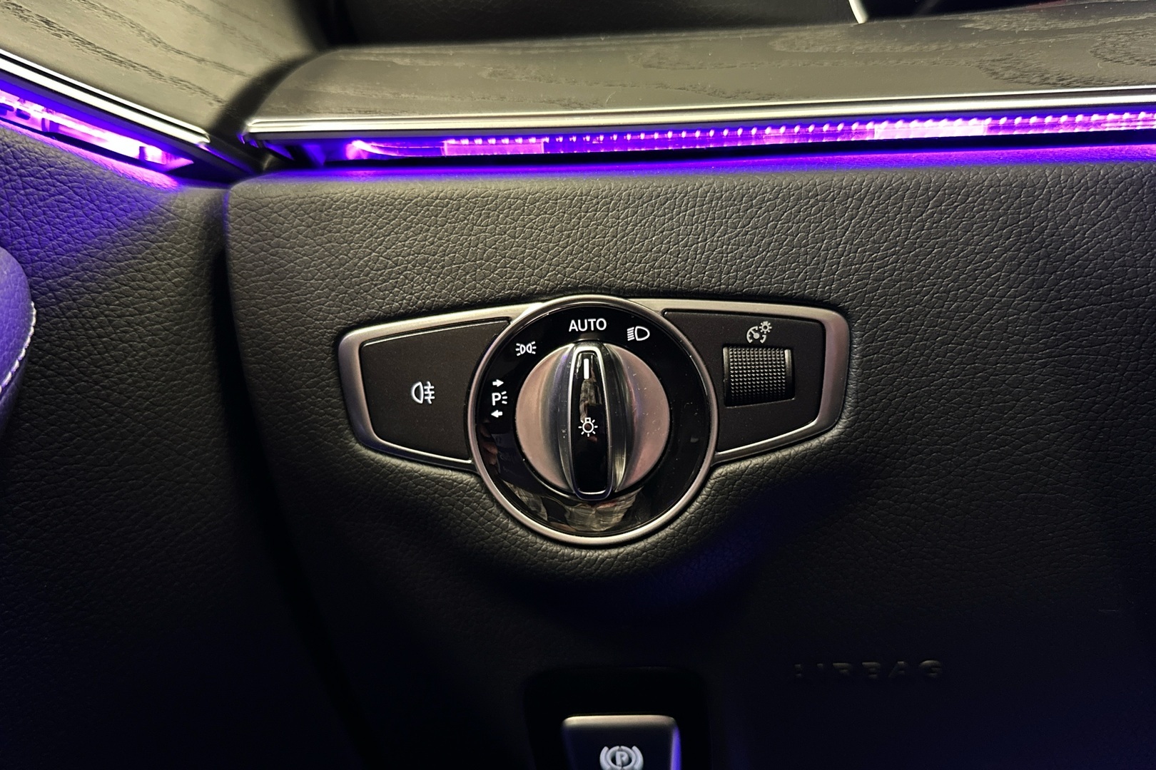 MERCEDES-BENZ E 2021