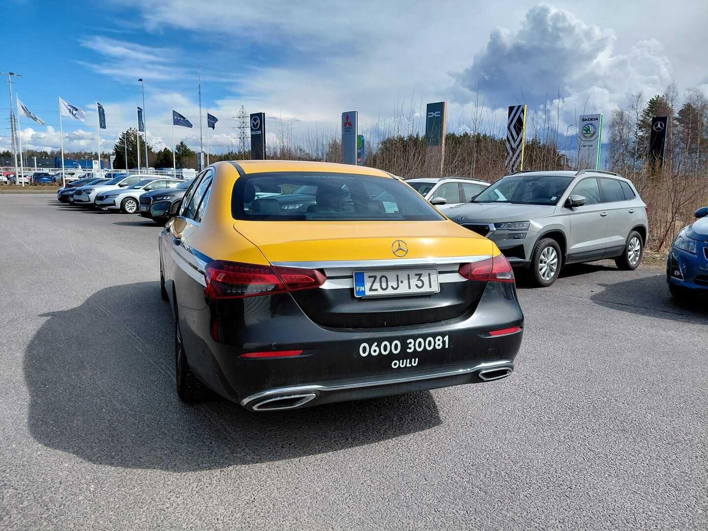 MERCEDES-BENZ E 2022