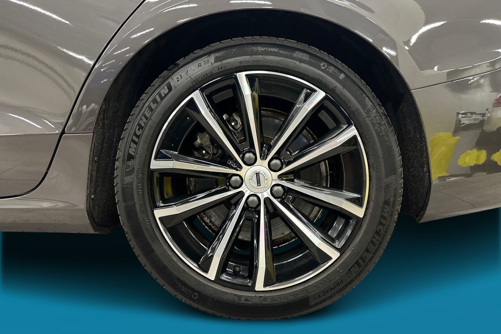 VOLVO S60 2023