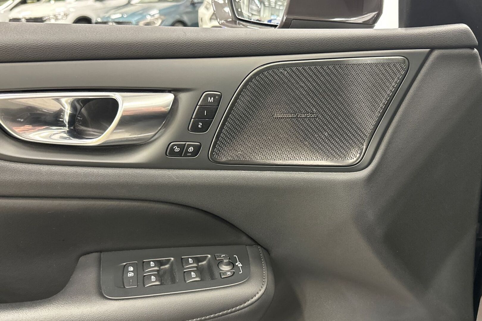 VOLVO S60 2023