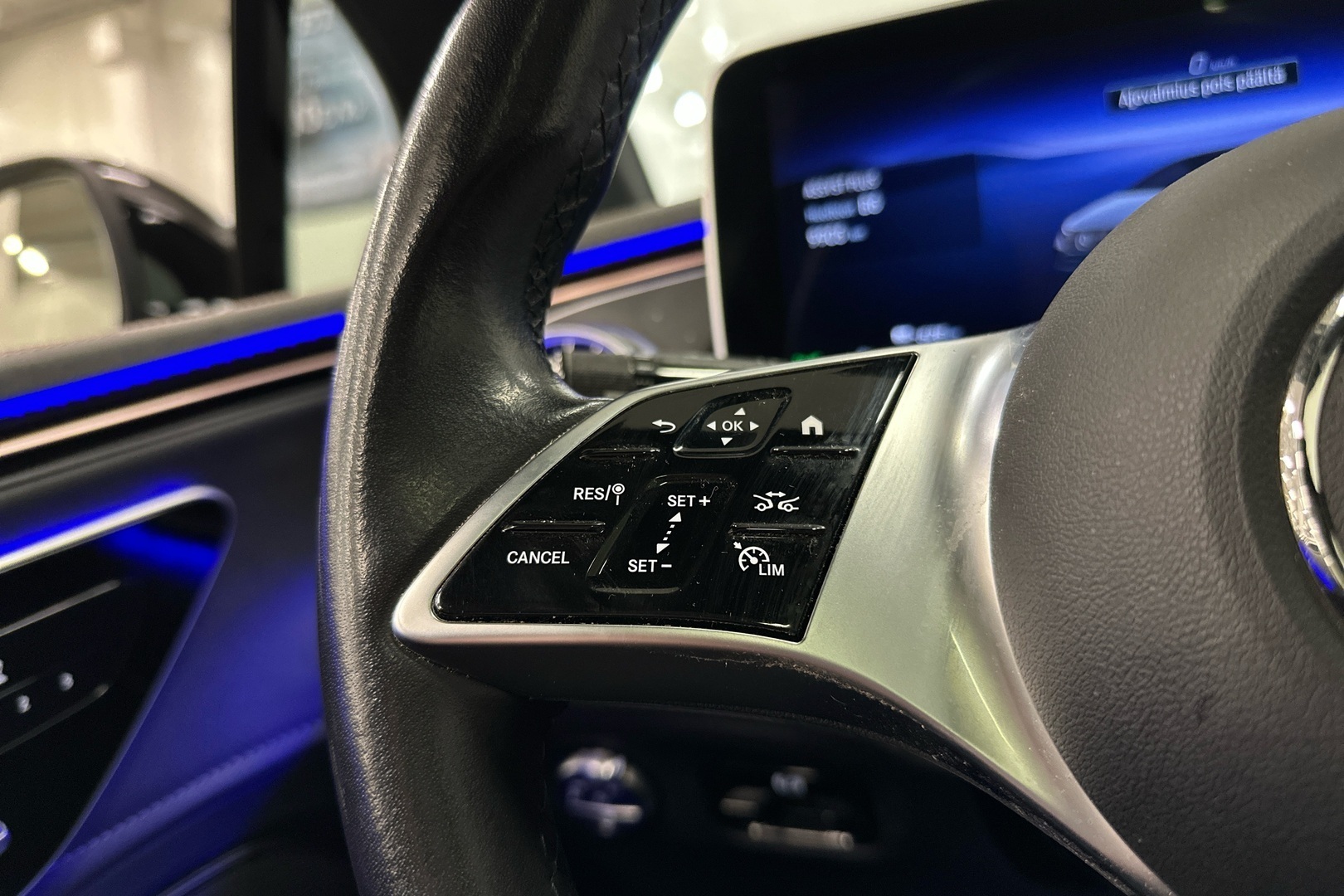 MERCEDES-BENZ EQE 2022