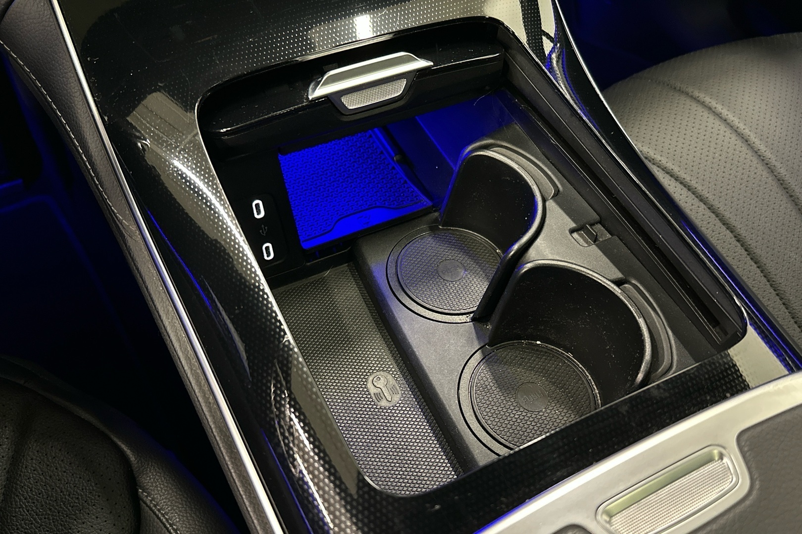 MERCEDES-BENZ EQE 2022