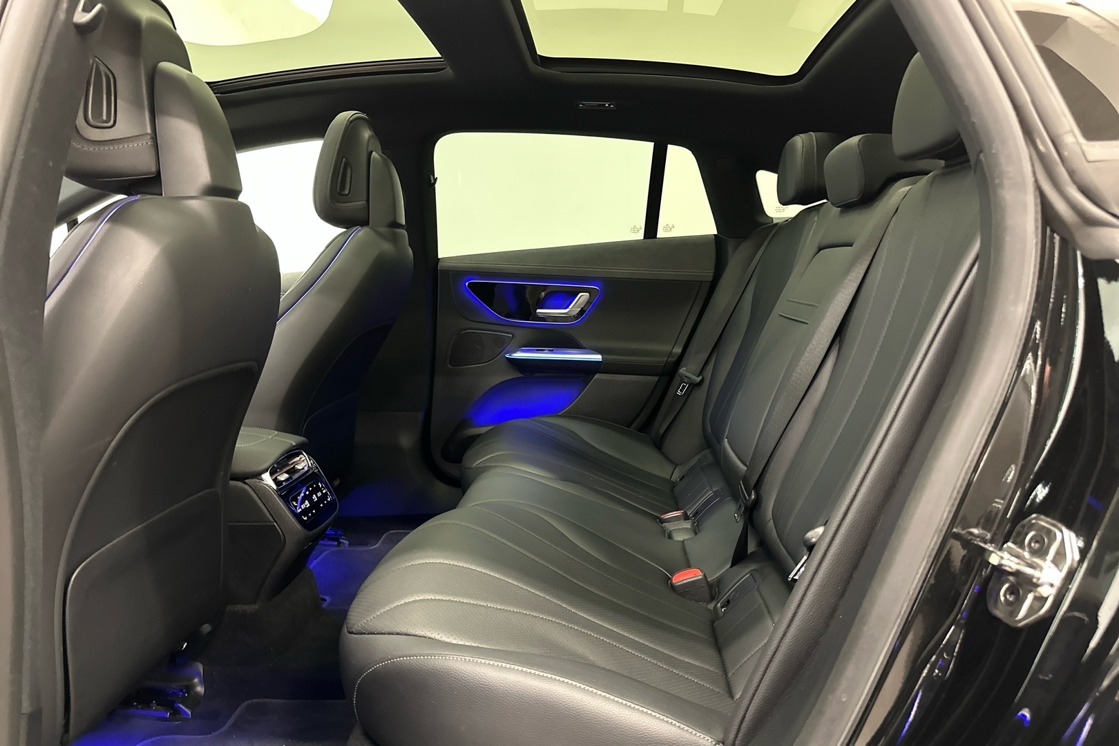 MERCEDES-BENZ EQE 2022