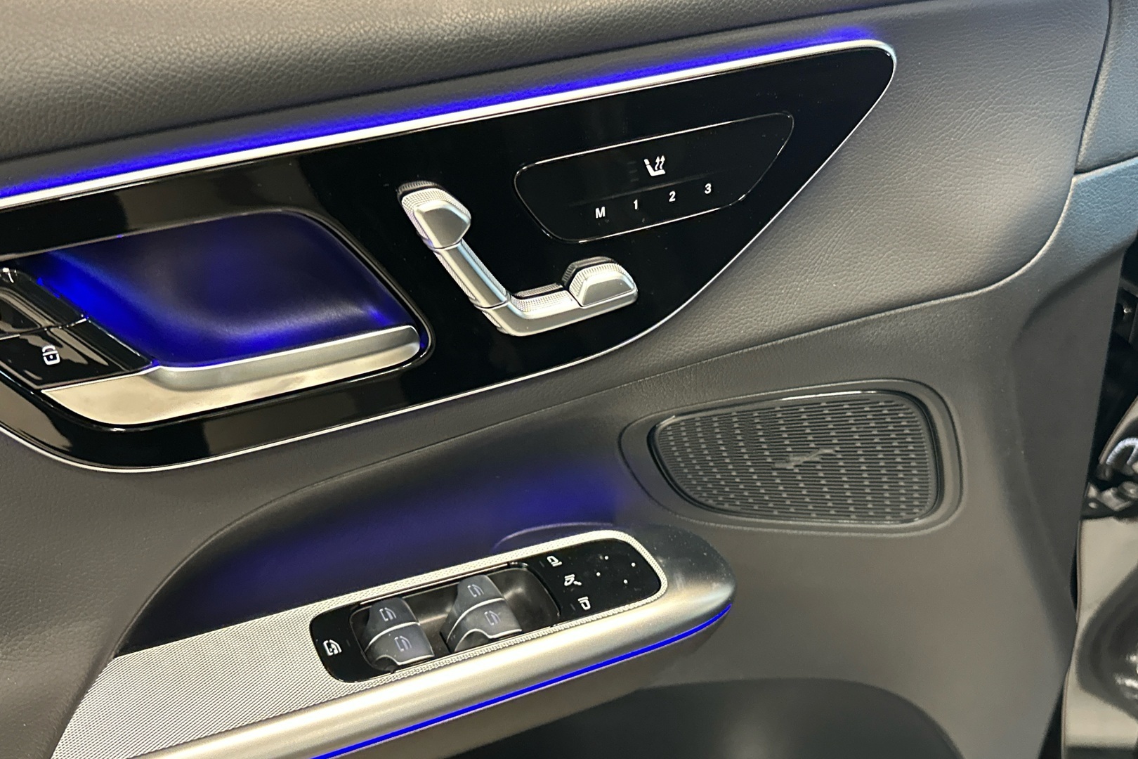 MERCEDES-BENZ GLC 2025
