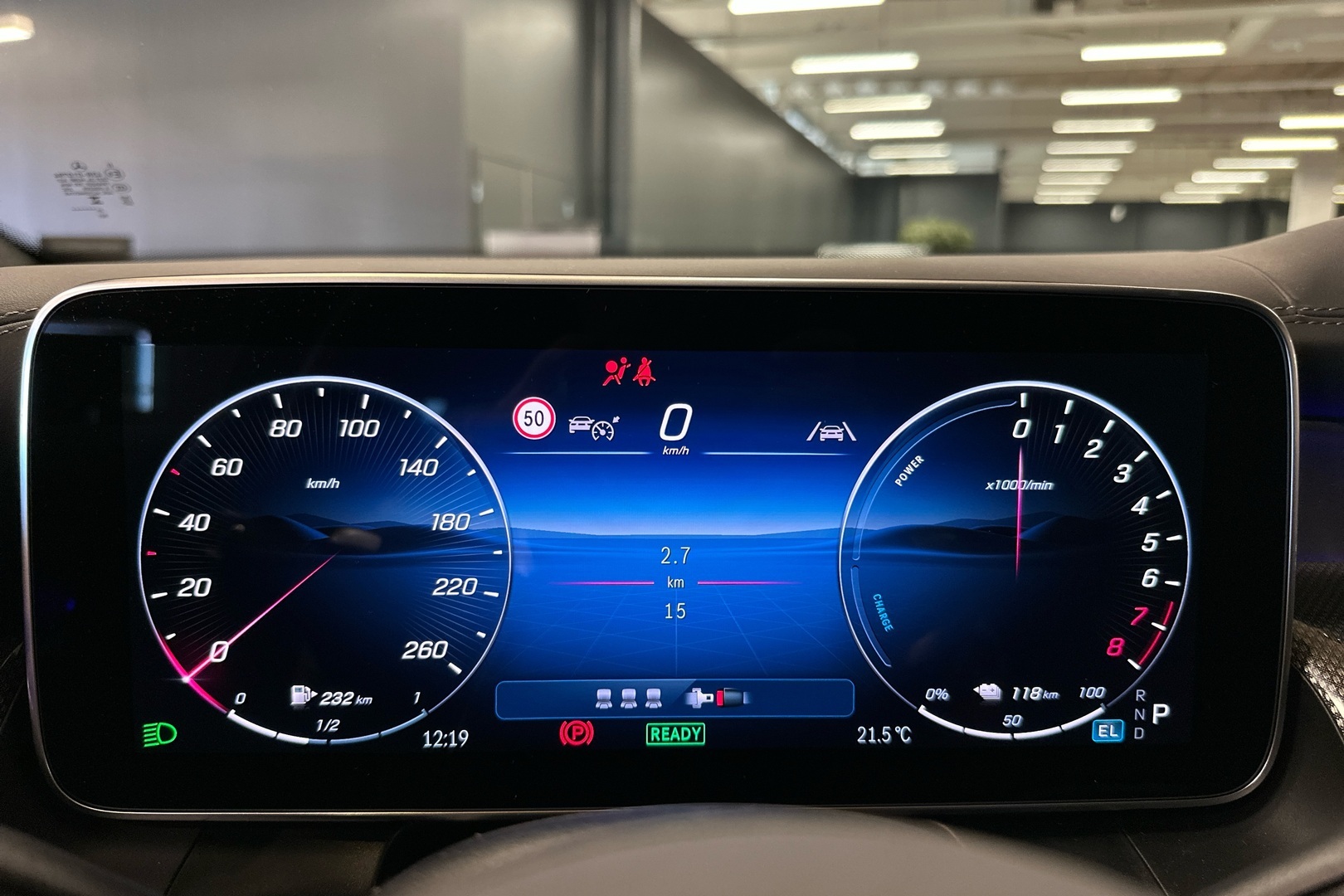 MERCEDES-BENZ GLC 2025