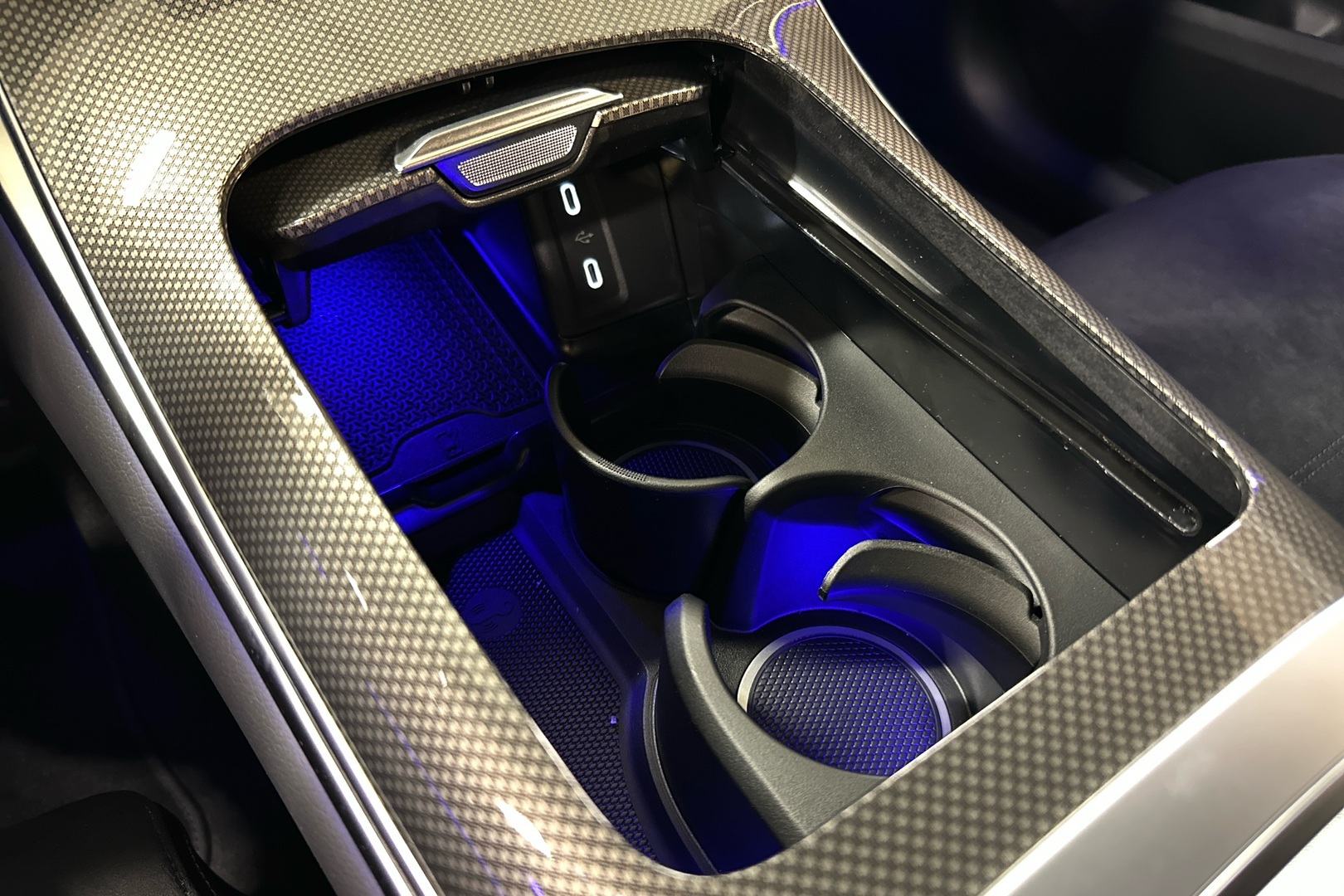 MERCEDES-BENZ GLC 2025