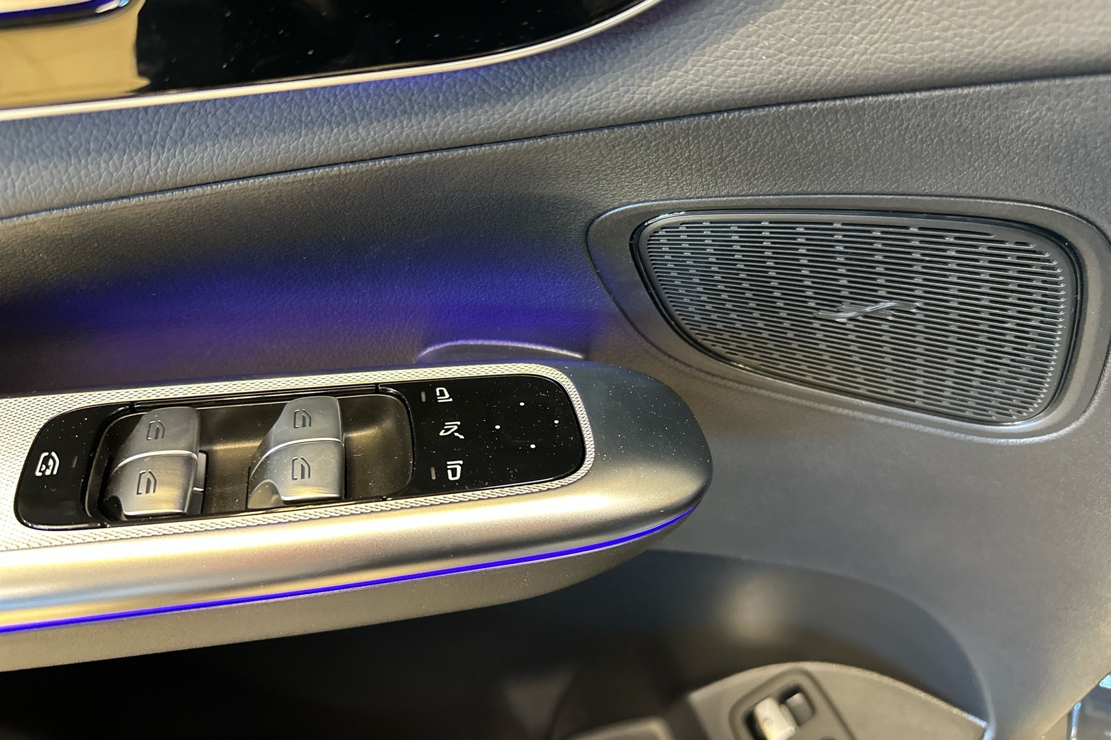 MERCEDES-BENZ GLC 2025