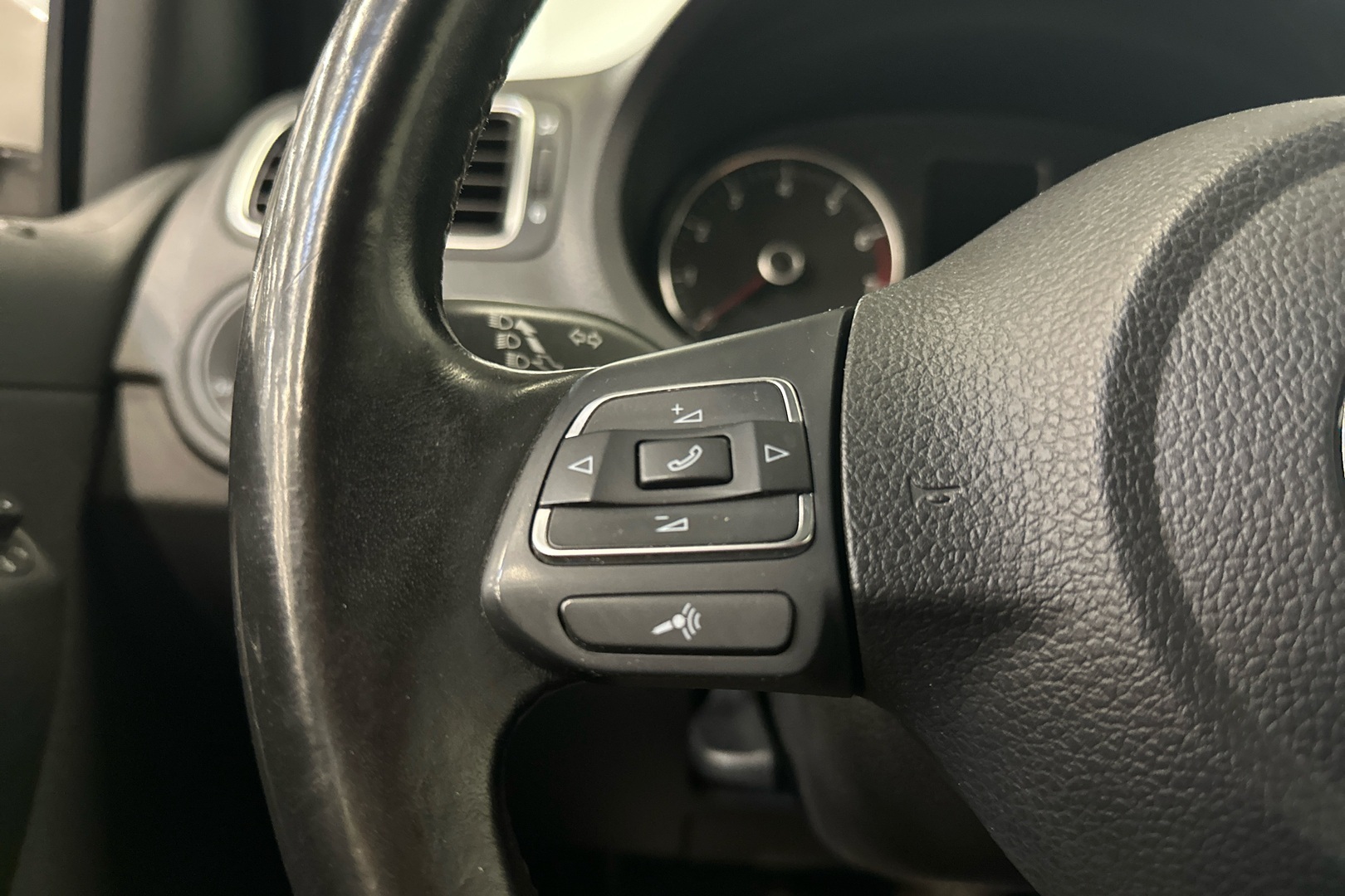 VOLKSWAGEN Polo 2011