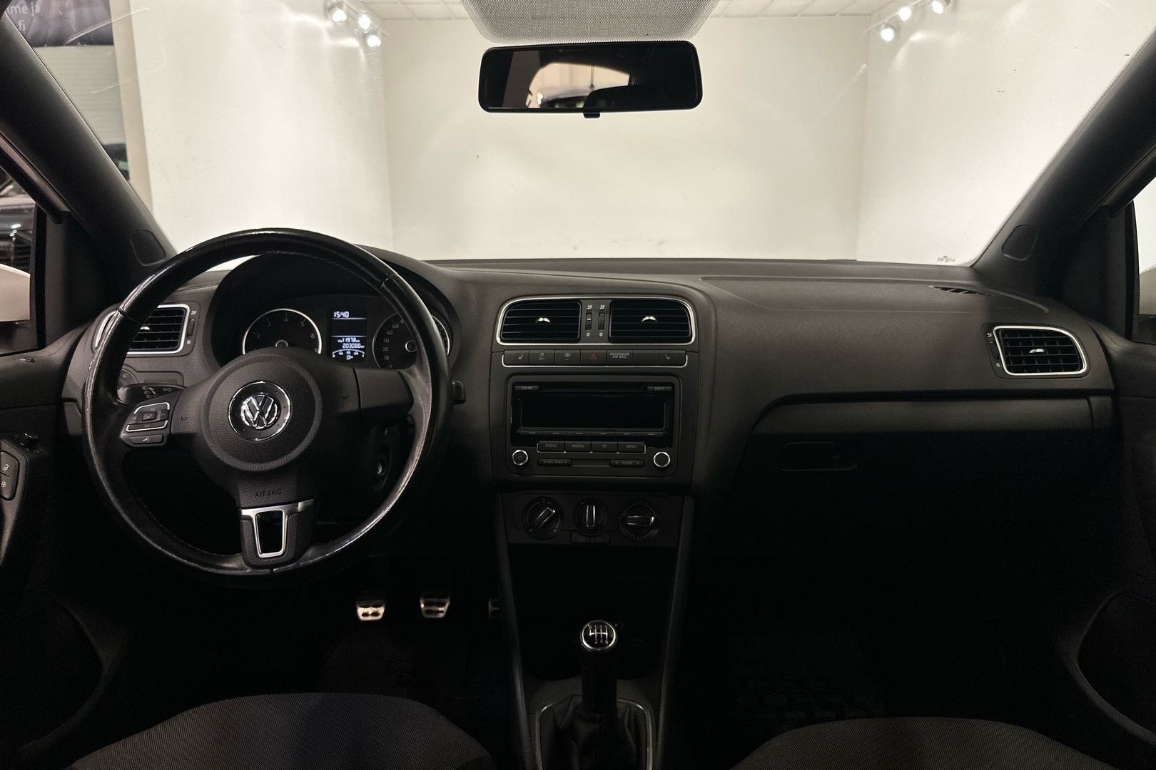 VOLKSWAGEN Polo 2011