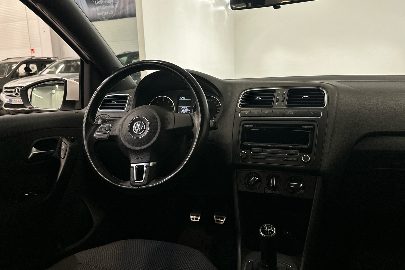 VOLKSWAGEN Polo 2011