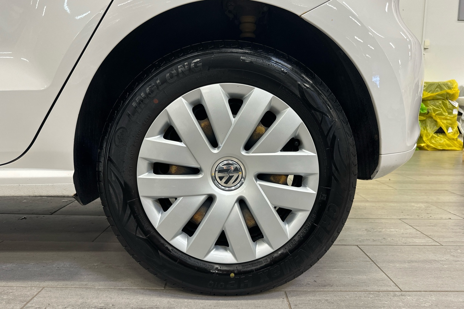 VOLKSWAGEN Polo 2011