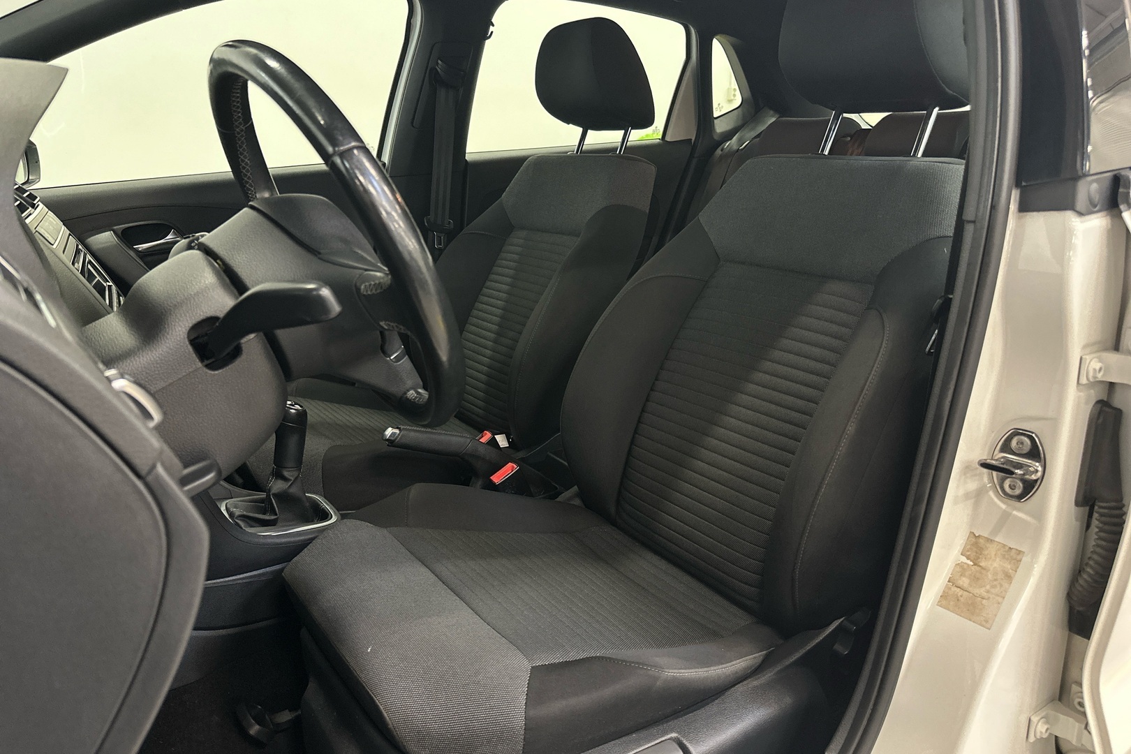 VOLKSWAGEN Polo 2011