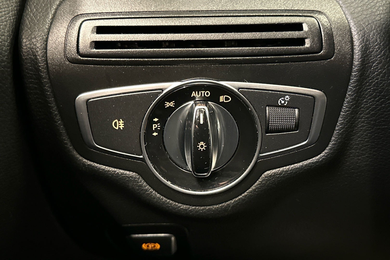 MERCEDES-BENZ C 2015