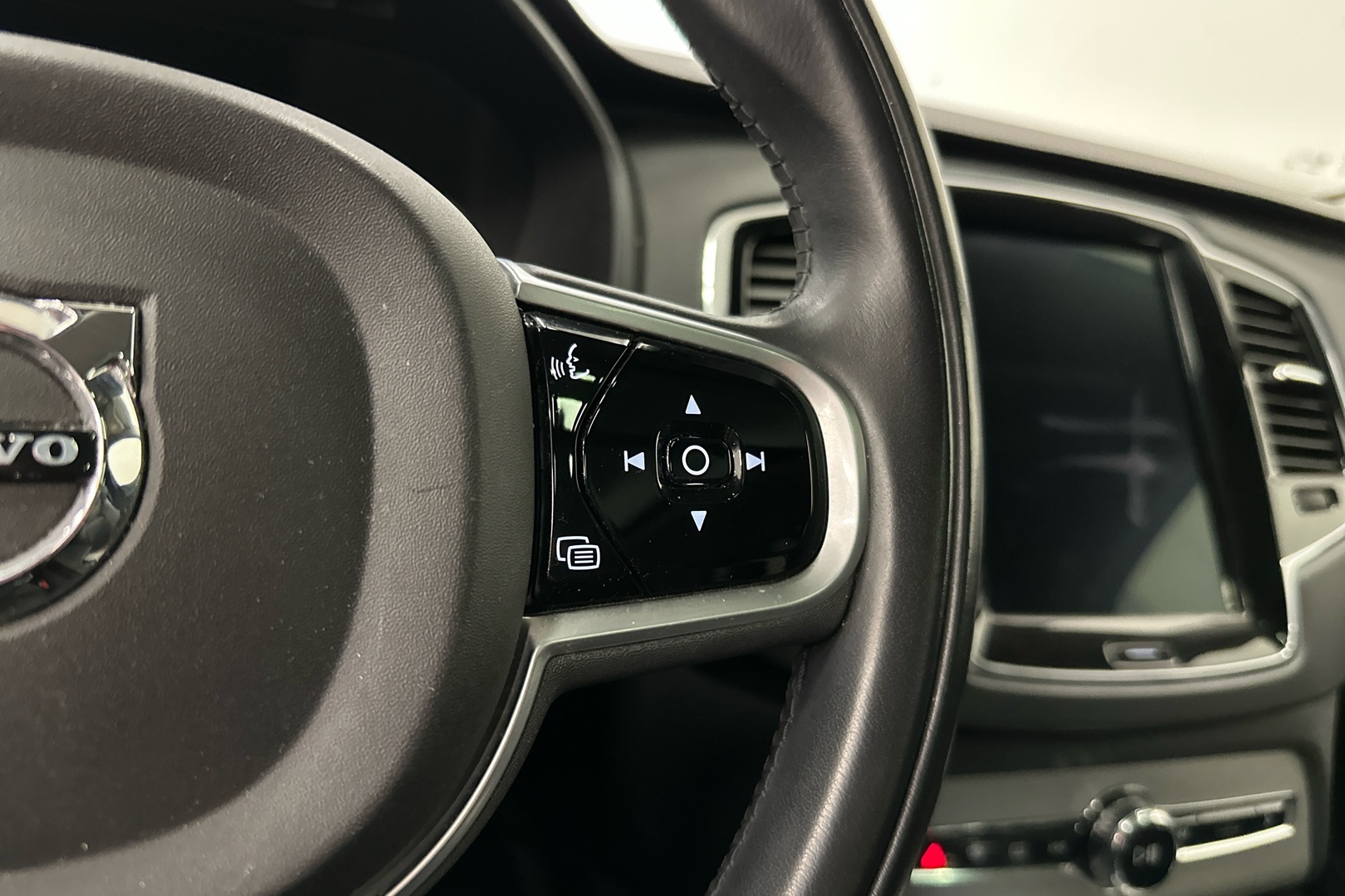 VOLVO XC90 2019